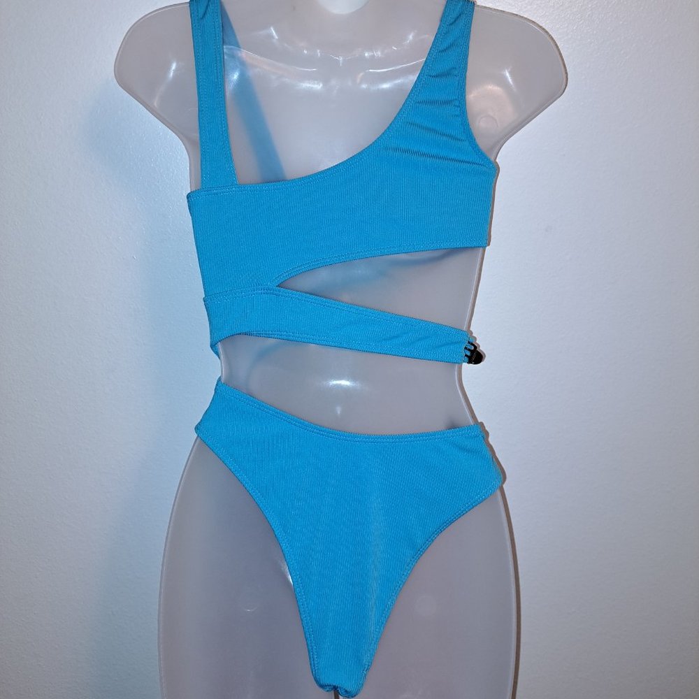 Shein Sexy Cut Out One Piece Swimsuit, size Small - Picture 6 of 9